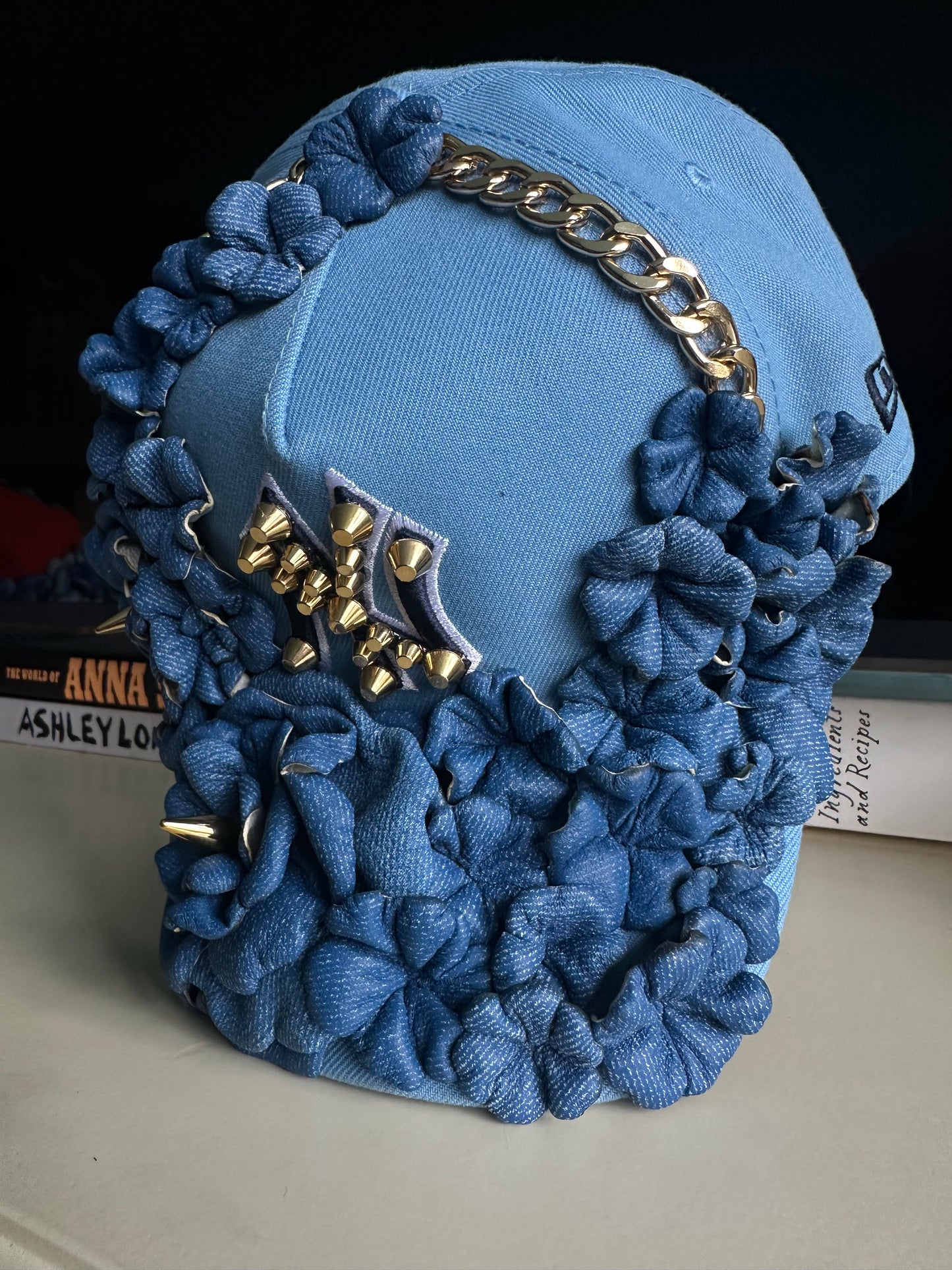 NY BLOOMS IN BLUE