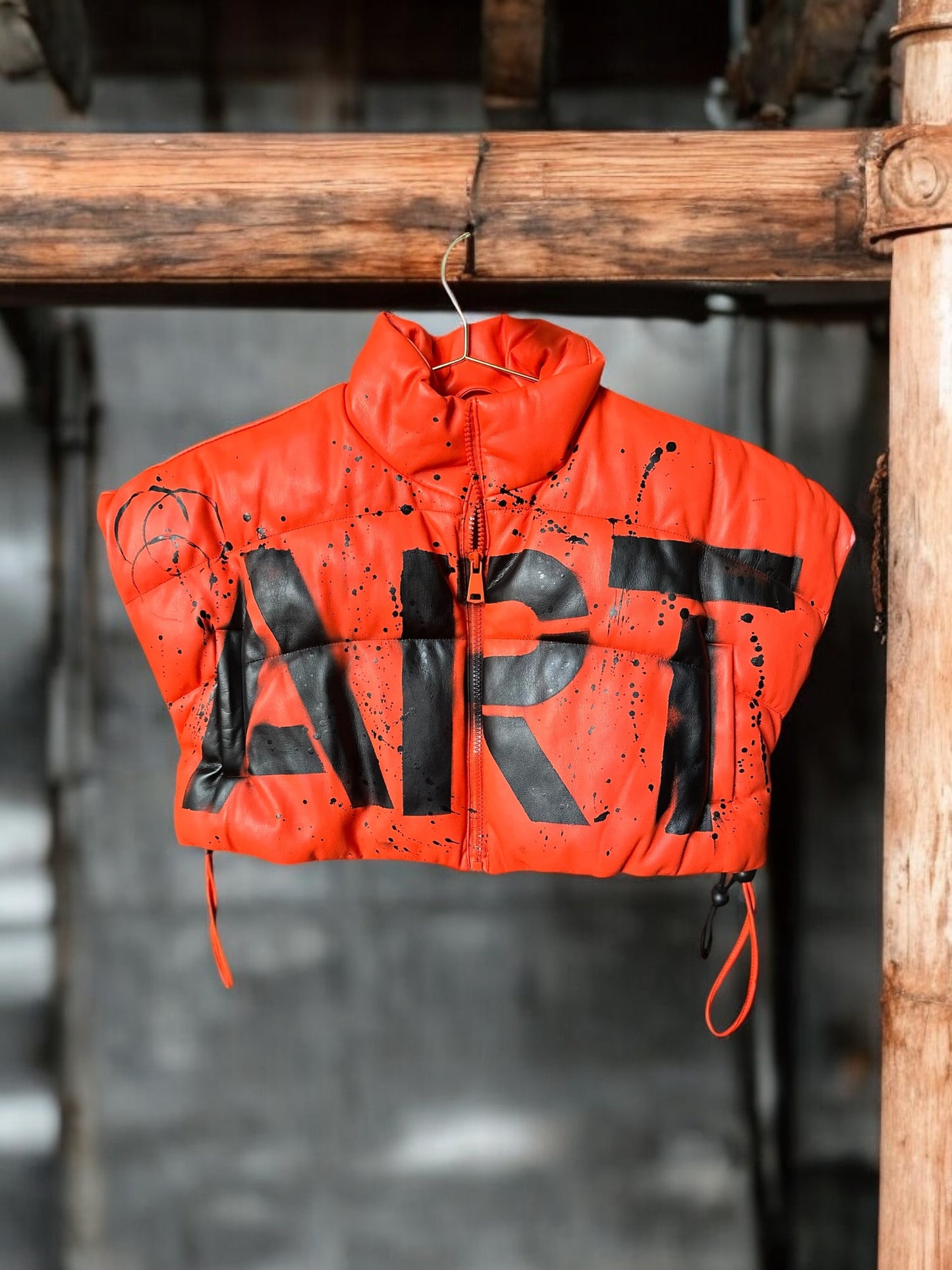 The LOVE PUFFER CROPPED Vest Collab O-BLK
