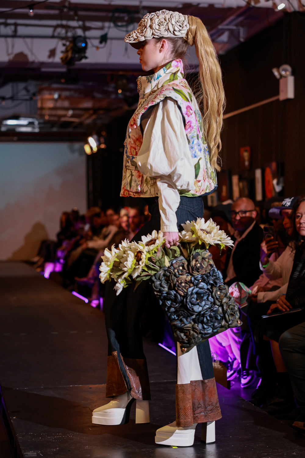 Off the runway - Angels in the City