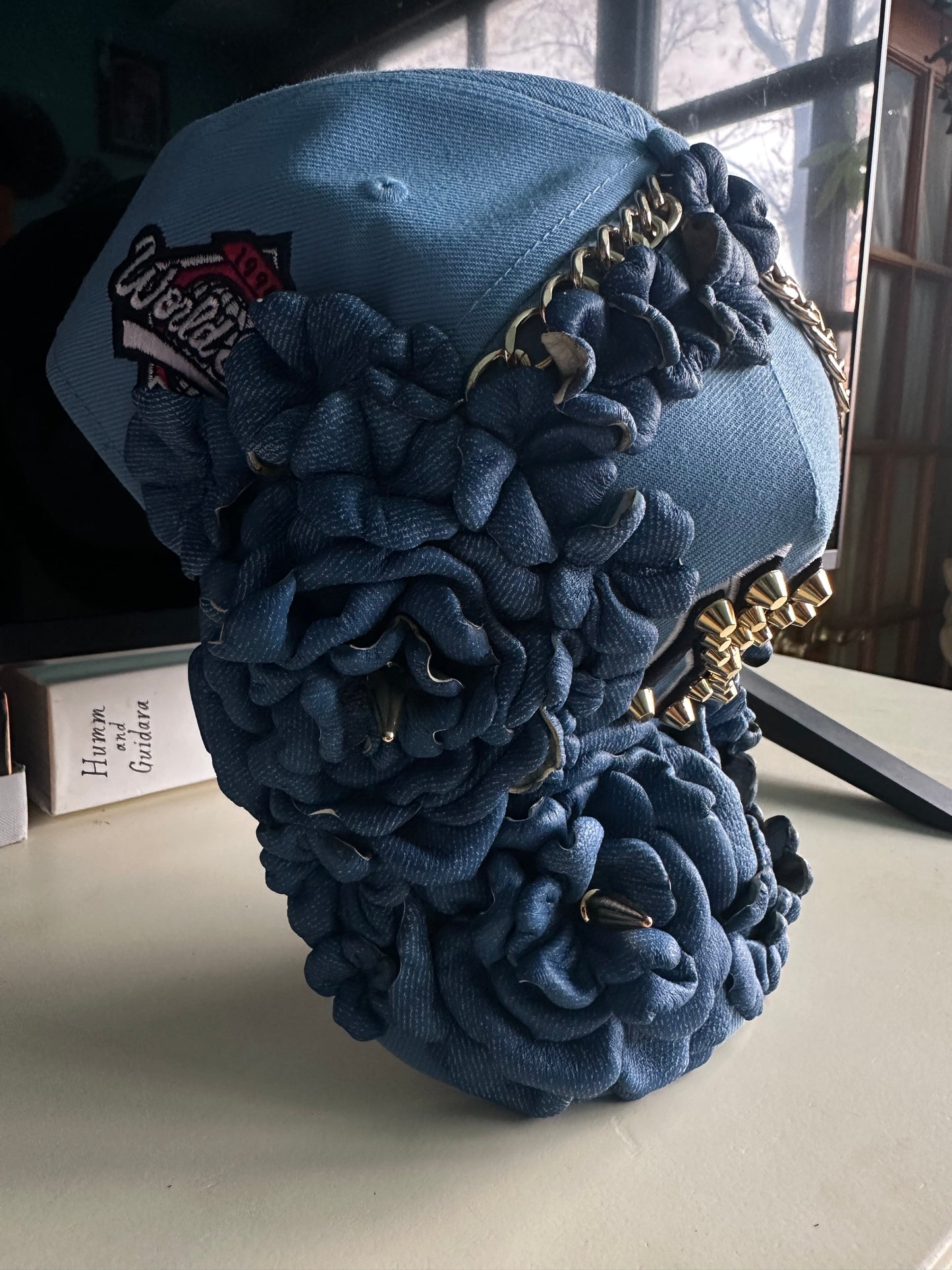NY BLOOMS IN BLUE